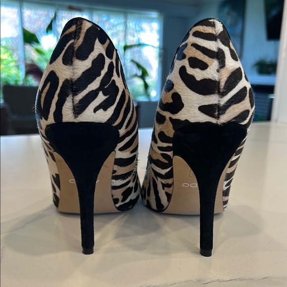 Chic Aldo Animal Print Piny Hair Stilettos - Picture 4 of 5